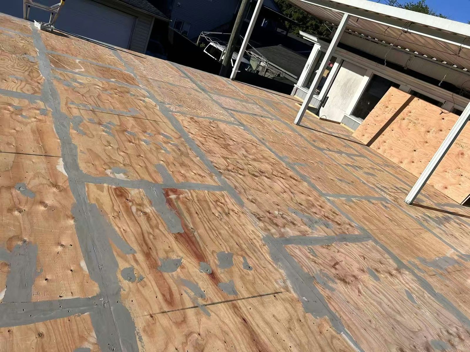 Substrate prep: seams taped before vinyl